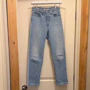 Levi’s Wedgie Straight Leg Jeans